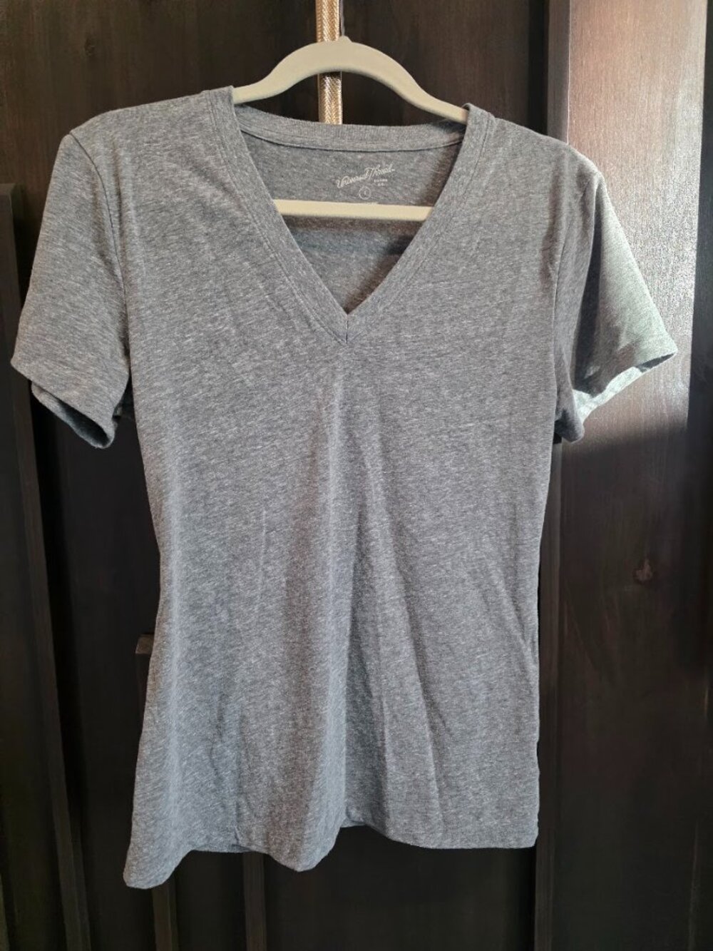 Universal Thread V-neck